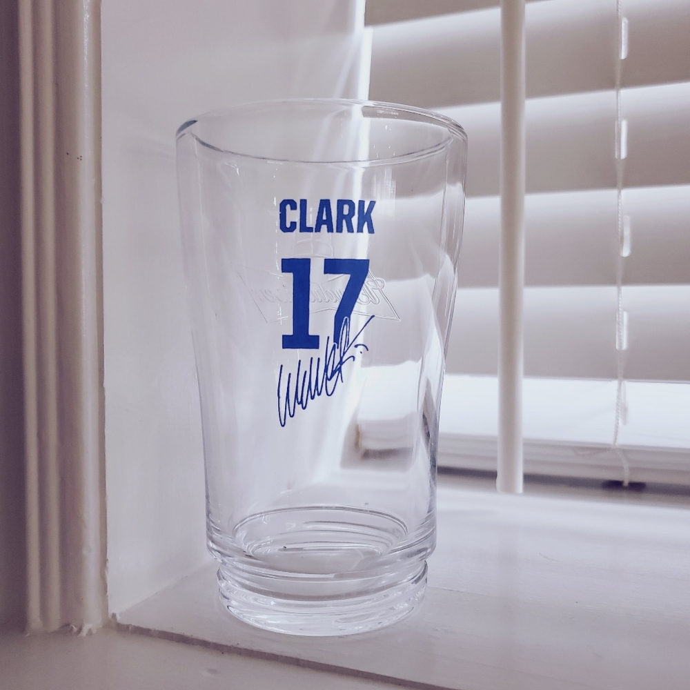 Y2K NHL Wendel Clark 17 Signature Glass Cup Collectable